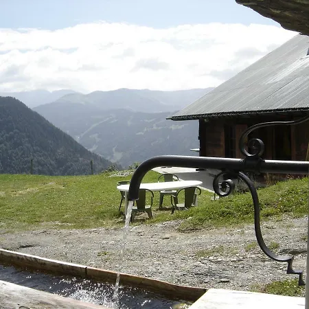 Reine des Aravis - chalet isolé Flumet Extérieur photo