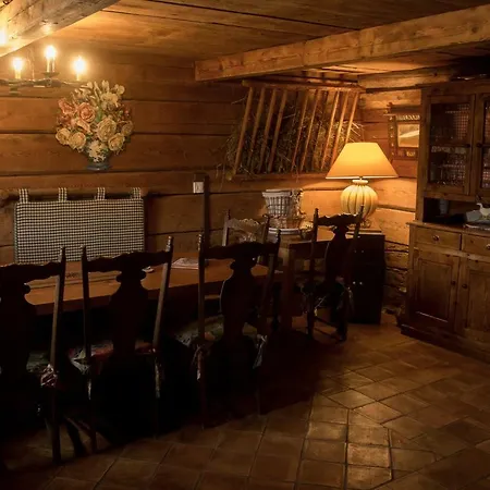 Reine des Aravis - chalet isolé Flumet Extérieur photo