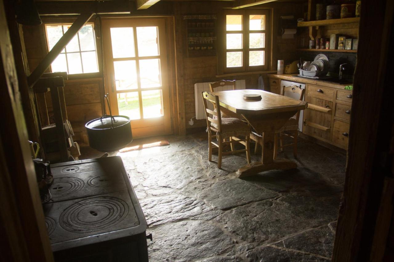 Reine Des Aravis - Isole Chalet *