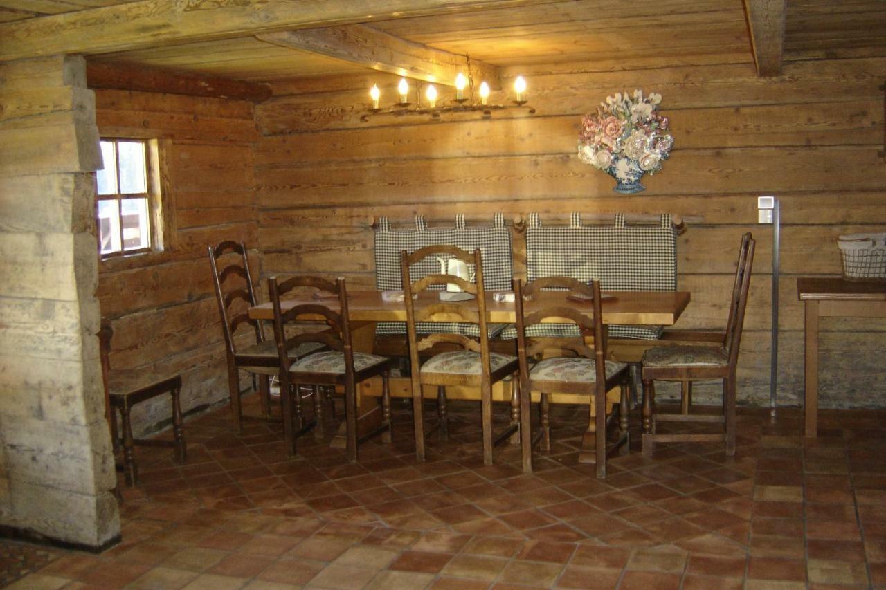 Chalet Reine Des Aravis - Isole